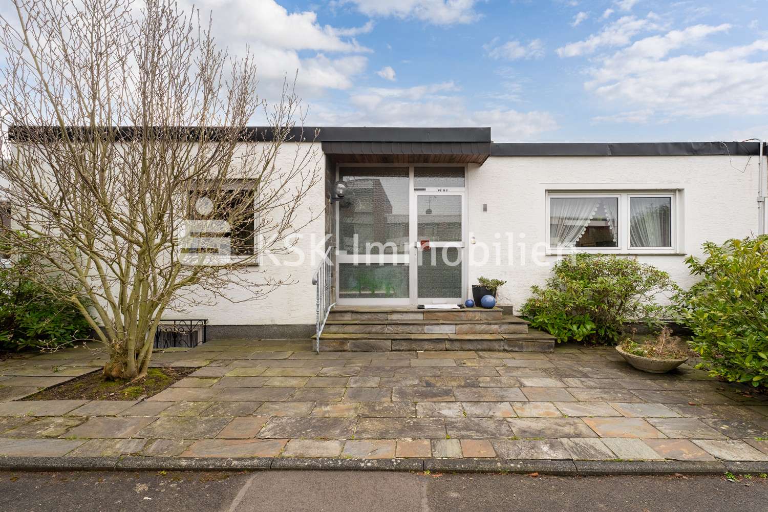 135935 Vorderansicht 135935 Vorderansicht - Bungalow in 50374 Erftstadt / Lechenich mit 98m² kaufen