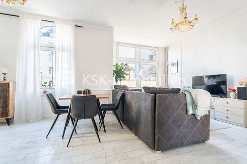 148925 Wohnzimmer - Etagenwohnung in 50678 Köln mit 73m² kaufen