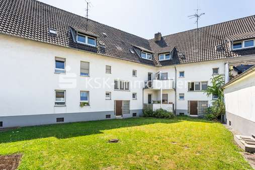 135596 Außenaufnahme  - Wohn- / Geschäftshaus in 50737 Köln / Longerich mit 796m² als Kapitalanlage kaufen
