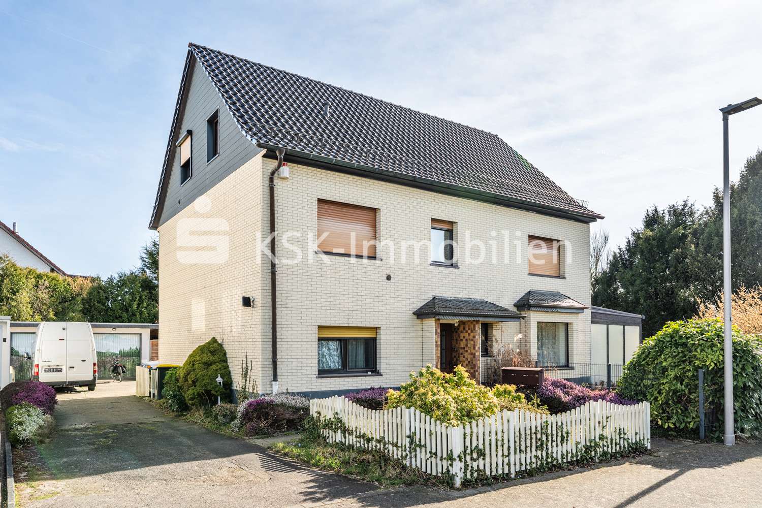 139214 Außenaufnahme - Mehrfamilienhaus in 53721 Siegburg / Braschoß mit 195m² als Kapitalanlage kaufen