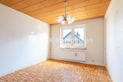 Großzügiges Zweifamilienhaus vor den Toren Kölns!