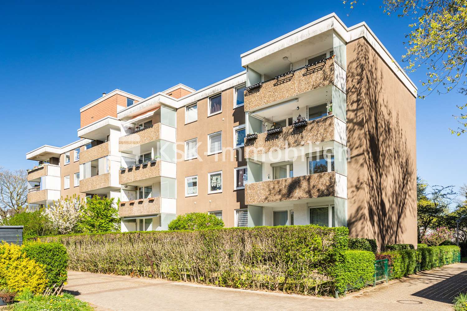 Außenansicht - Etagenwohnung in 51109 Köln mit 72m² kaufen