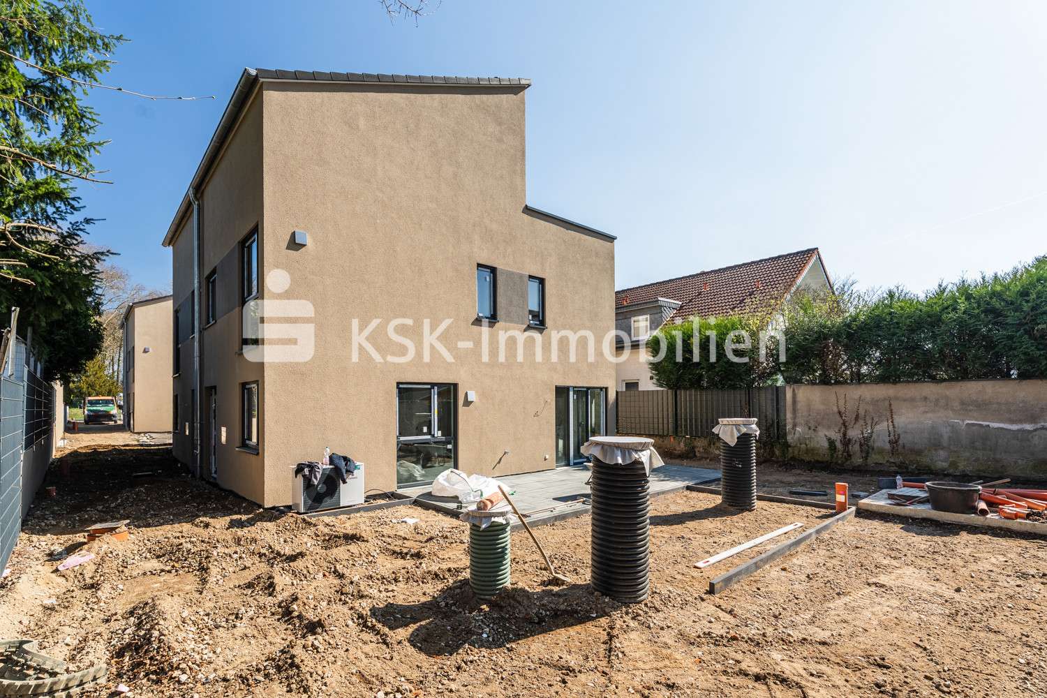 Aktuelle Bautenstand - Doppelhaushälfte in 51147 Köln mit 124m² mieten