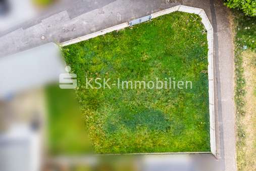 Drohne  - Grundstück in 50226 Frechen mit 352m² kaufen