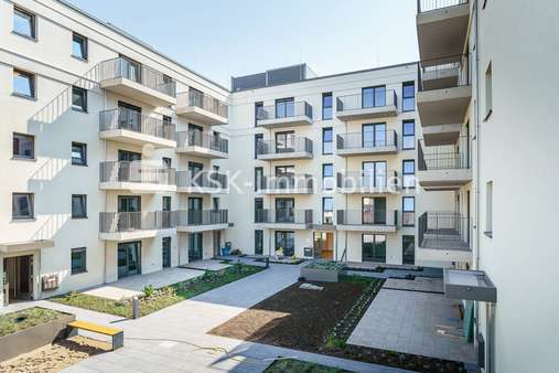 Innenhof Innenhof - Etagenwohnung in 53721 Siegburg mit 105m² mieten