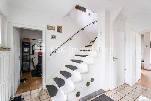 Erdgeschoss Flur - Einfamilienhaus in 50765 Köln / Esch/Auweiler mit 113m² kaufen