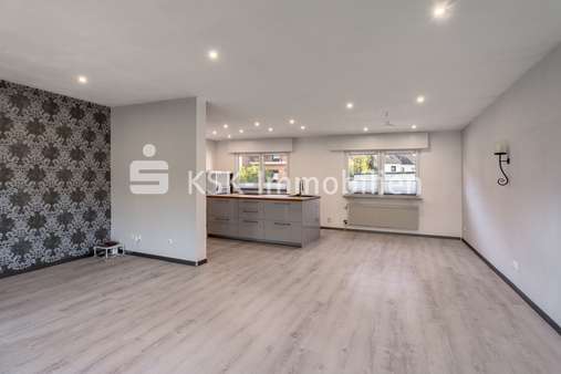 Wohn- und Esszimmer - Einfamilienhaus in 50127 Bergheim mit 140m² kaufen