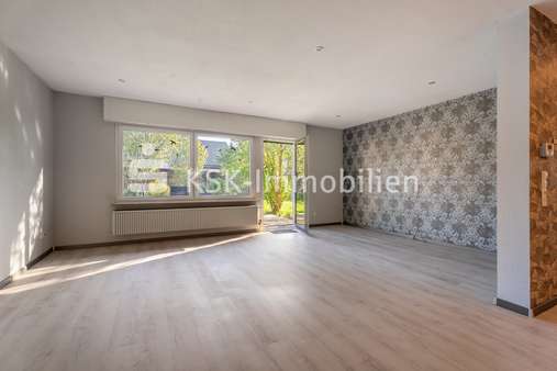 Wohn- und Esszimmer - Einfamilienhaus in 50127 Bergheim mit 140m² kaufen