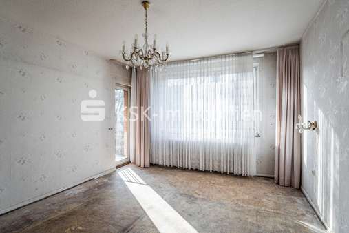 Zimmer - Etagenwohnung in 51103 Köln mit 74m² kaufen