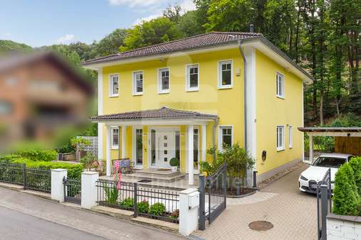Außenansicht Außenansicht - Einfamilienhaus in 51503 Rösrath mit 161m² kaufen