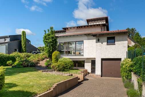 Rückansicht  - Einfamilienhaus in 50321 Brühl mit 291m² kaufen