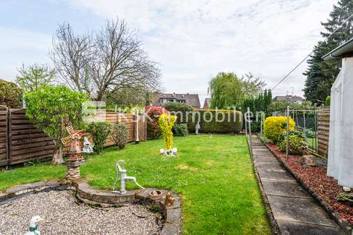 Garten Garten - Zweifamilienhaus in 50354 Hürth mit 179m² kaufen