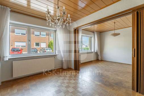 Wohn- und Esszimmer Erdgeschoss Wohn- und Esszimmer Erdgeschoss - Einfamilienhaus in 53347 Alfter mit 136m² kaufen