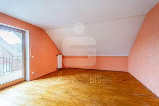 Wohnzimmer - Dachgeschosswohnung in 53797 Lohmar / Zentrum mit 82m² kaufen