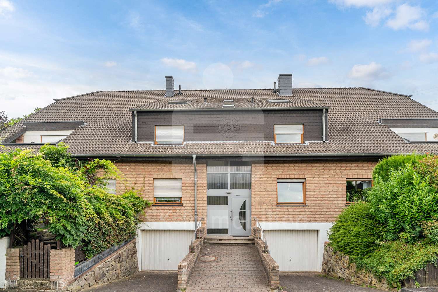 Vorderansicht - Dachgeschosswohnung in 53797 Lohmar / Zentrum mit 82m² kaufen