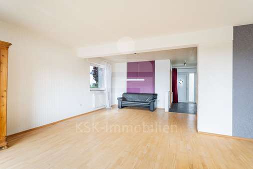 Wohnzimmer Erdgeschoss - Doppelhaushälfte in 51515 Kürten mit 133m² kaufen