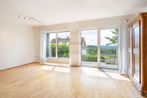 Wohnzimmer Erdgeschoss - Doppelhaushälfte in 51515 Kürten mit 133m² kaufen