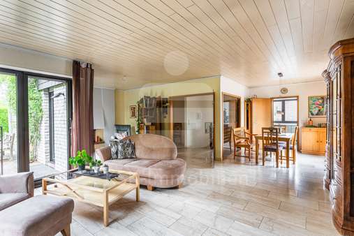 Wohnzimmer Obergeschoss Wohnzimmer Obergeschoss - Einfamilienhaus in 53773 Hennef mit 160m² kaufen