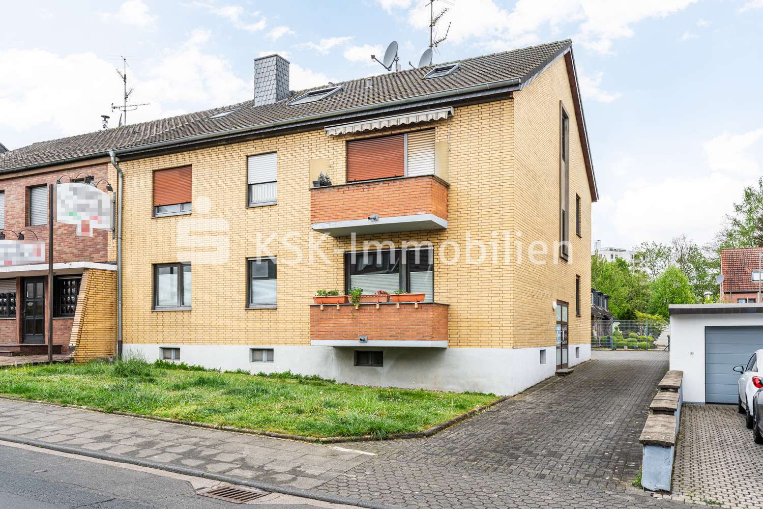 Außenaufnahme - Mehrfamilienhaus in 50226 Frechen mit 269m² als Kapitalanlage kaufen