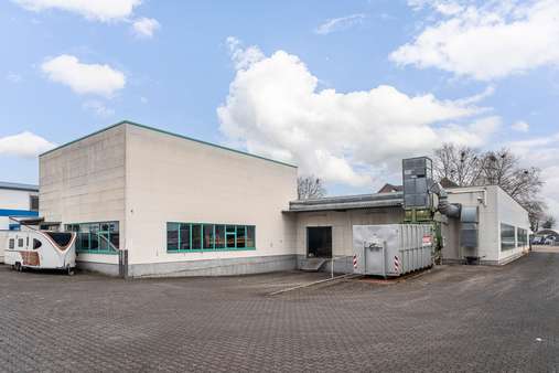 Rückansicht Rückansicht - Halle in 50354 Hürth mit 67m² kaufen