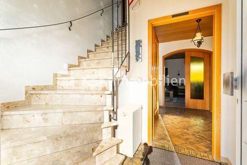 146905 Eingangsbereich ,Erdgeschoss - Einfamilienhaus in 42477 Radevormwald mit 207m² kaufen