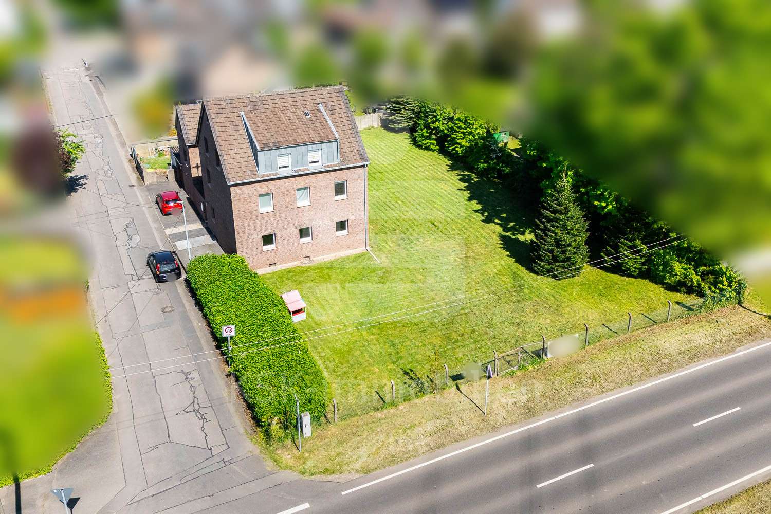 Drohnenansicht  - Mehrfamilienhaus in 53332 Bornheim mit 218m² kaufen