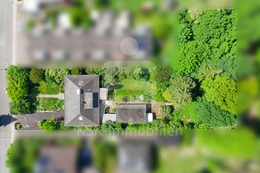 Drohnenansicht - Einfamilienhaus in 51503 Rösrath / Stümpen mit 131m² kaufen
