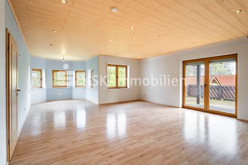 Wohnzimmer Erdgeschoss - Zweifamilienhaus in 51570 Windeck mit 244m² kaufen