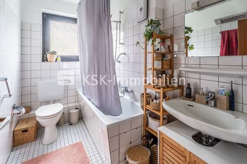  148651 2. Obergeschoss Badezimmer - Mehrfamilienhaus in 50735 Köln mit 351m² als Kapitalanlage kaufen