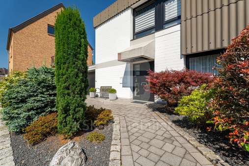 Außenansicht - Erdgeschosswohnung in 53332 Bornheim mit 92m² kaufen