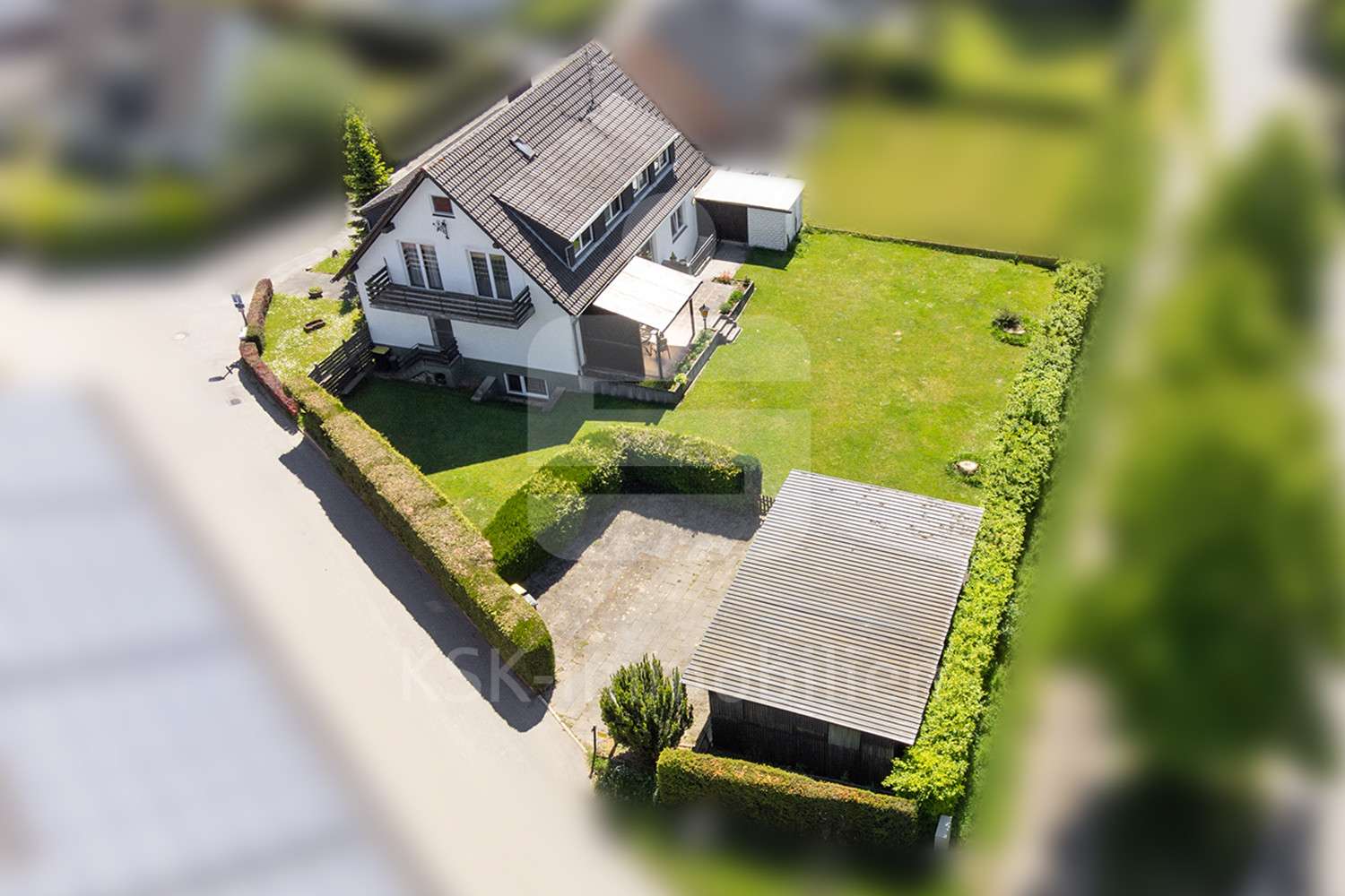 Drohnenaufnahme  - Einfamilienhaus in 53343 Wachtberg mit 205m² kaufen