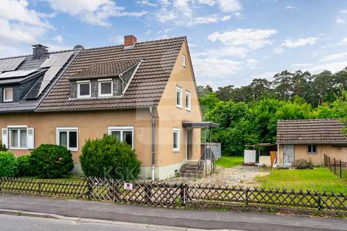 Außenansicht - Doppelhaushälfte in 53721 Siegburg / Stallberg mit 100m² kaufen