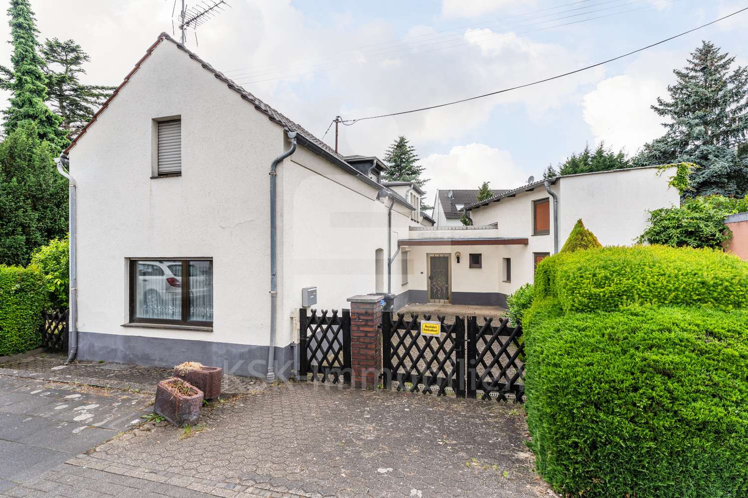 Außenansicht  - Einfamilienhaus in 50997 Köln / Meschenich mit 103m² kaufen