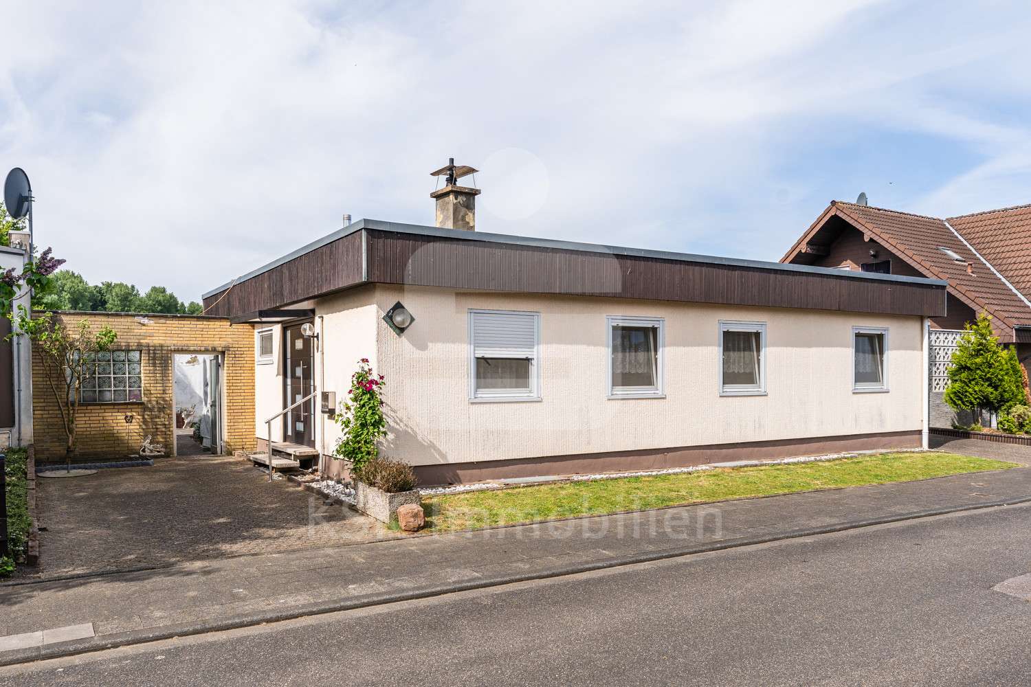 Außenaufnahme Außenaufnahme - Bungalow in 50129 Bergheim mit 117m² kaufen