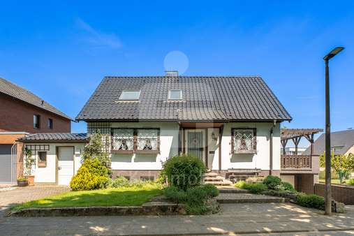 Vorderansicht  - Einfamilienhaus in 50170 Kerpen mit 77m² kaufen