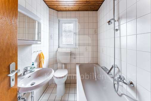 Badezimmer Erdgeschoss Badezimmer Erdgeschoss - Zweifamilienhaus in 50321 Brühl mit 120m² kaufen