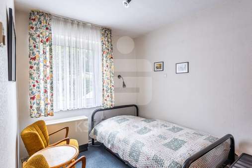 Zimmer Erdgeschoss Zimmer Erdgeschoss - Zweifamilienhaus in 50321 Brühl mit 120m² kaufen
