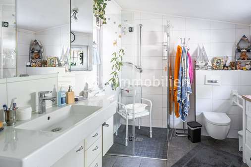 Badezimmer Erdgeschoss Badezimmer Erdgeschoss - Zweifamilienhaus in 51597 Morsbach mit 133m² kaufen