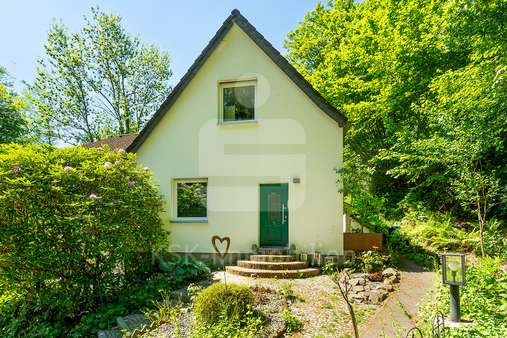 Außenansicht Außenansicht - Einfamilienhaus in 51399 Burscheid mit 140m² kaufen