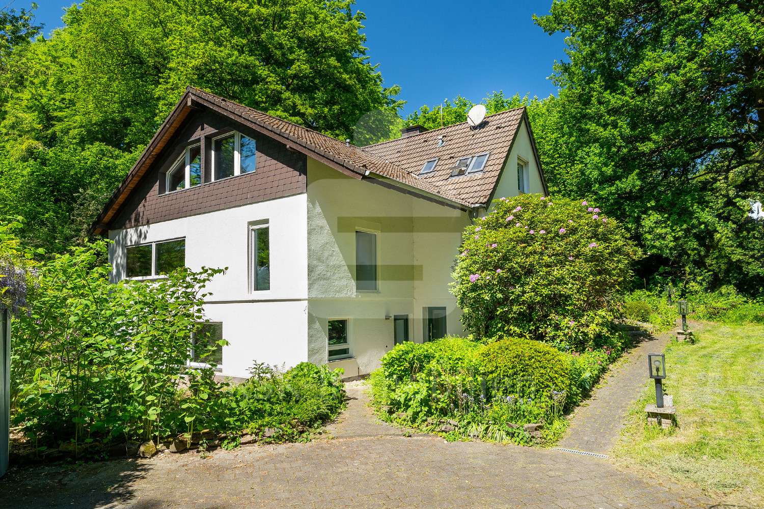 Außenansicht Außenansicht - Einfamilienhaus in 51399 Burscheid mit 140m² kaufen