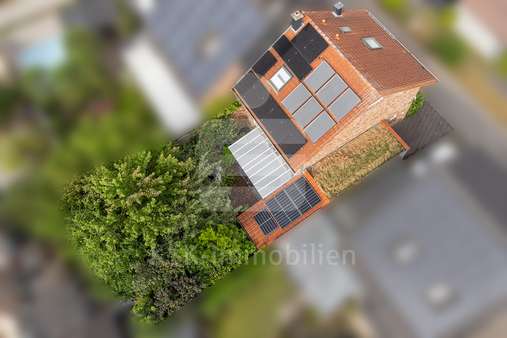 Drohnenaufnahme Drohnenaufnahme - Doppelhaushälfte in 50170 Kerpen mit 157m² kaufen