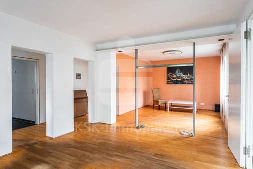 Wohnzimmer Erdgeschoss Wohnzimmer Erdgeschoss - Zweifamilienhaus in 50129 Bergheim mit 225m² kaufen