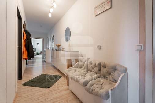 Diele Diele - Etagenwohnung in 50170 Kerpen mit 105m² kaufen