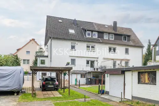 Immobilie mit vielfältiger Nutzung in ruhiger Seitenstraße.