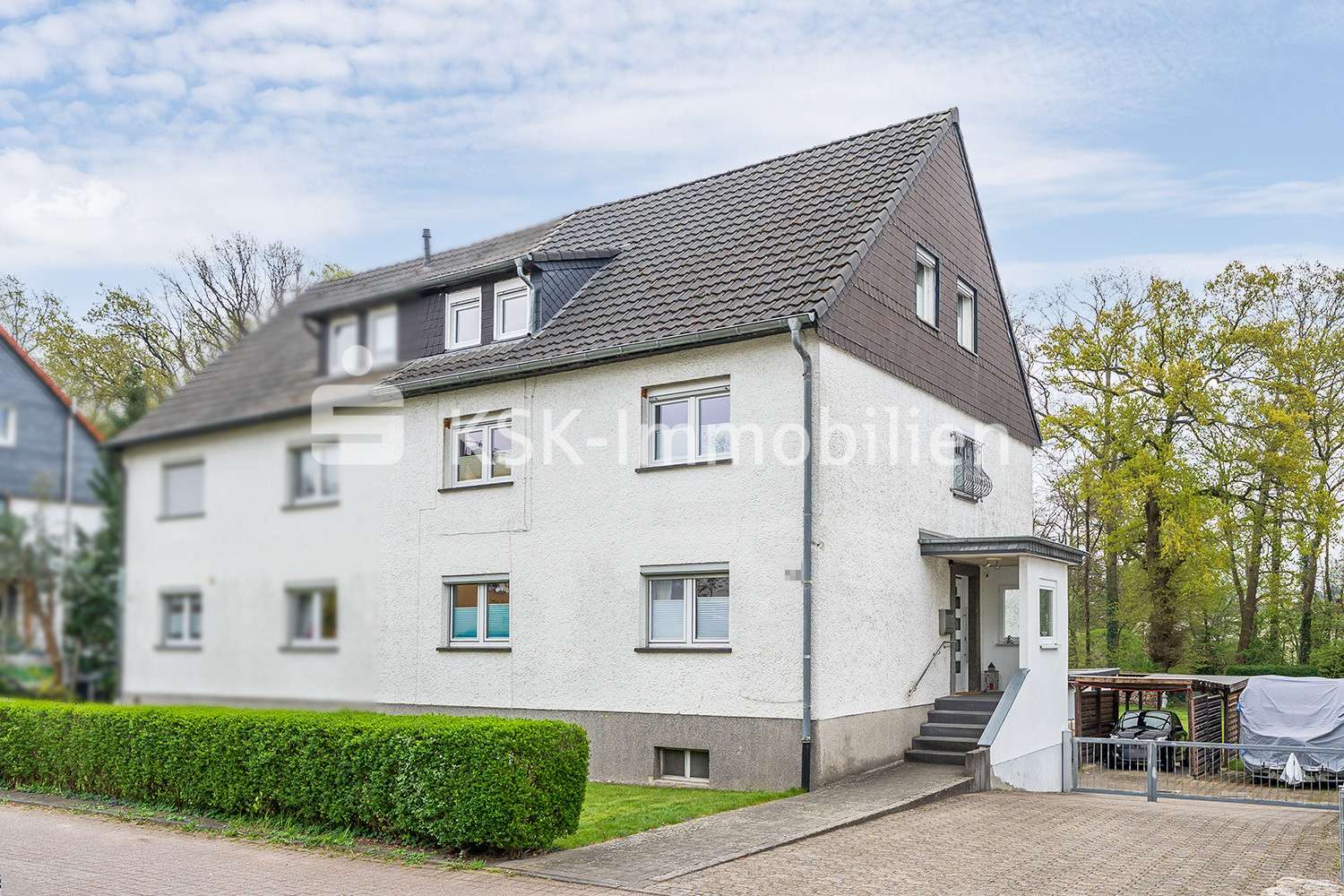 Außenansicht  - Mehrfamilienhaus in 51429 Bergisch Gladbach / Bensberg mit 152m² kaufen