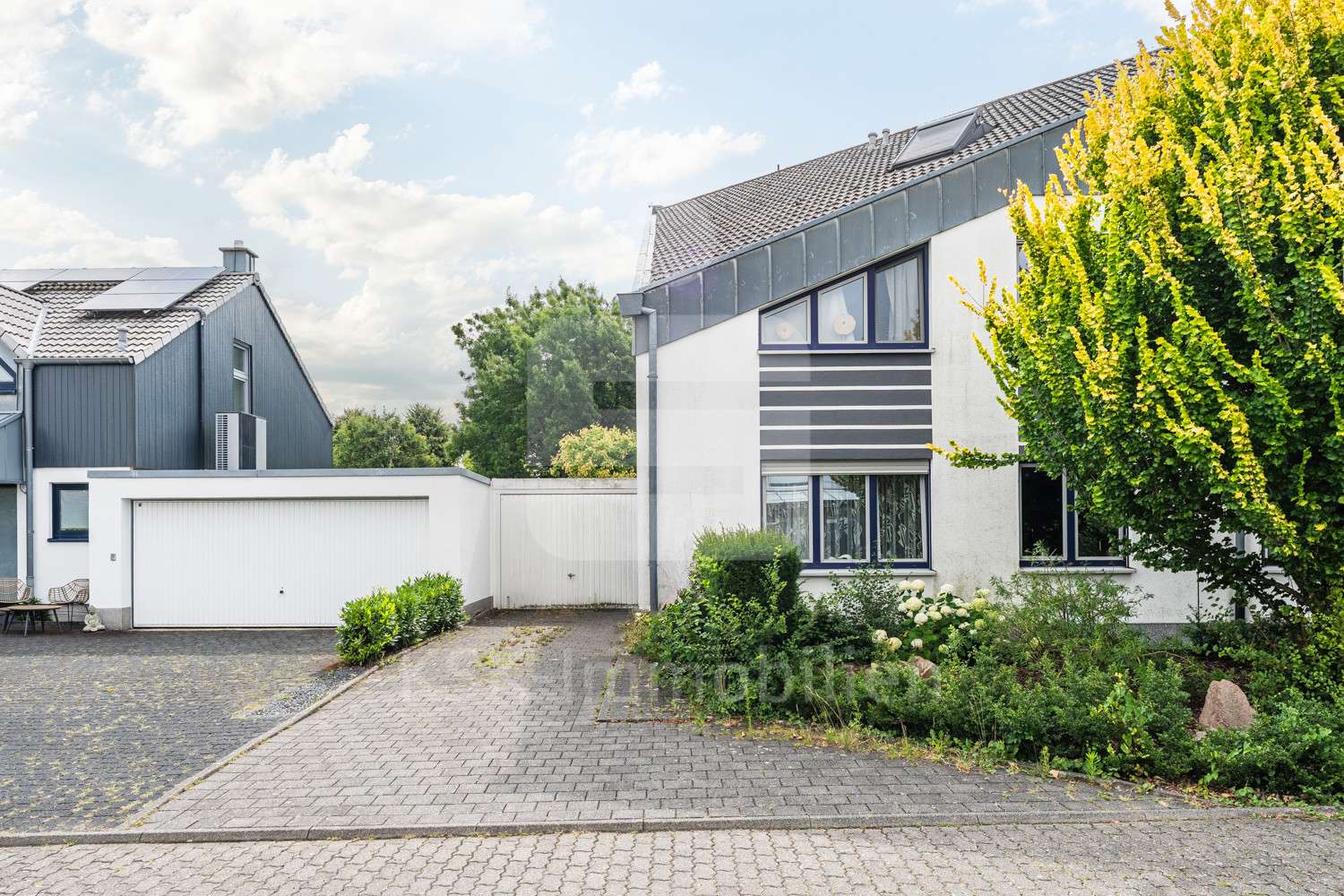 Außenaufnahme - Erdgeschosswohnung in 41812 Erkelenz mit 72m² kaufen