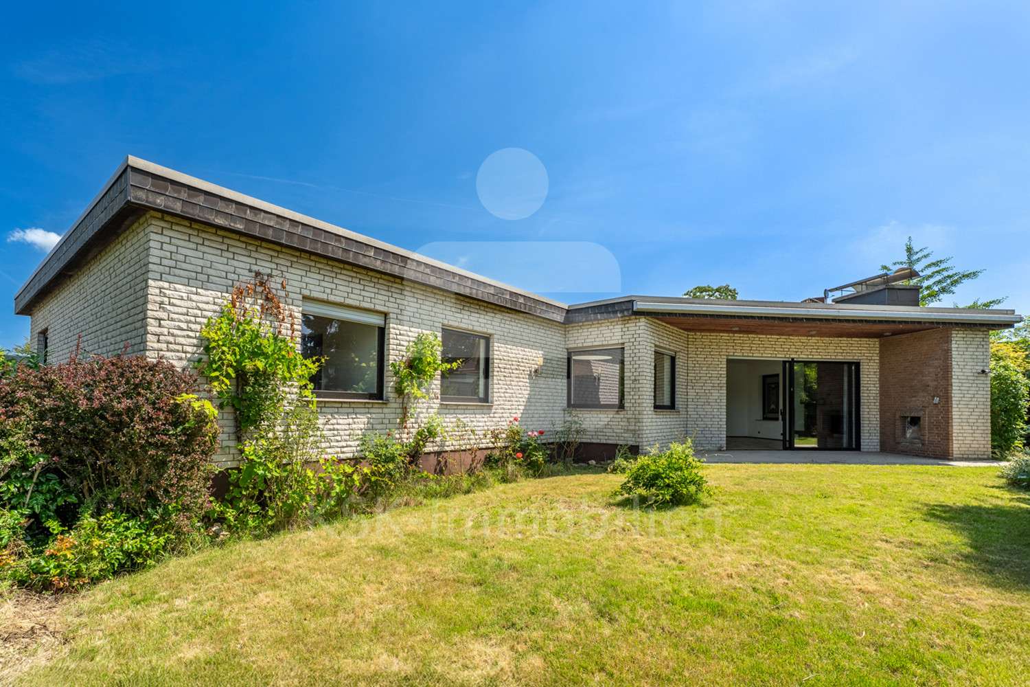 Rückansicht  - Bungalow in 50374 Erftstadt / Liblar mit 206m² kaufen