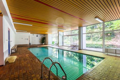 Schwimmbad  - Etagenwohnung in 50354 Hürth mit 86m² kaufen