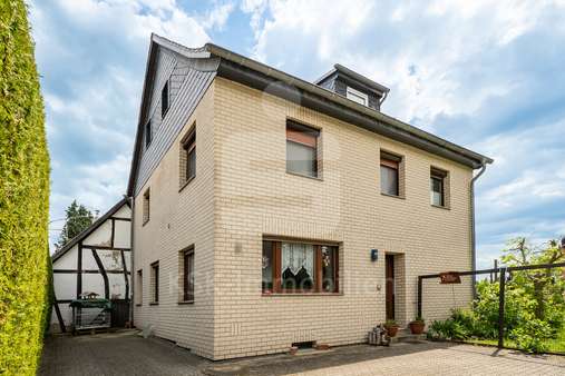 Vorderansicht Vorderansicht - Einfamilienhaus in 53797 Lohmar mit 171m² kaufen