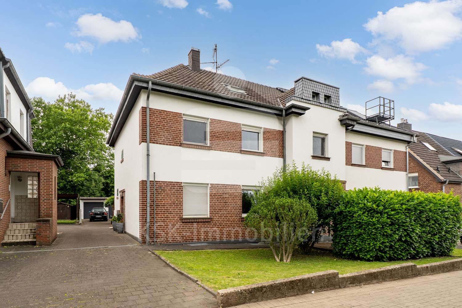 Außenansicht - Mehrfamilienhaus in 50374 Erftstadt / Liblar mit 243m² kaufen